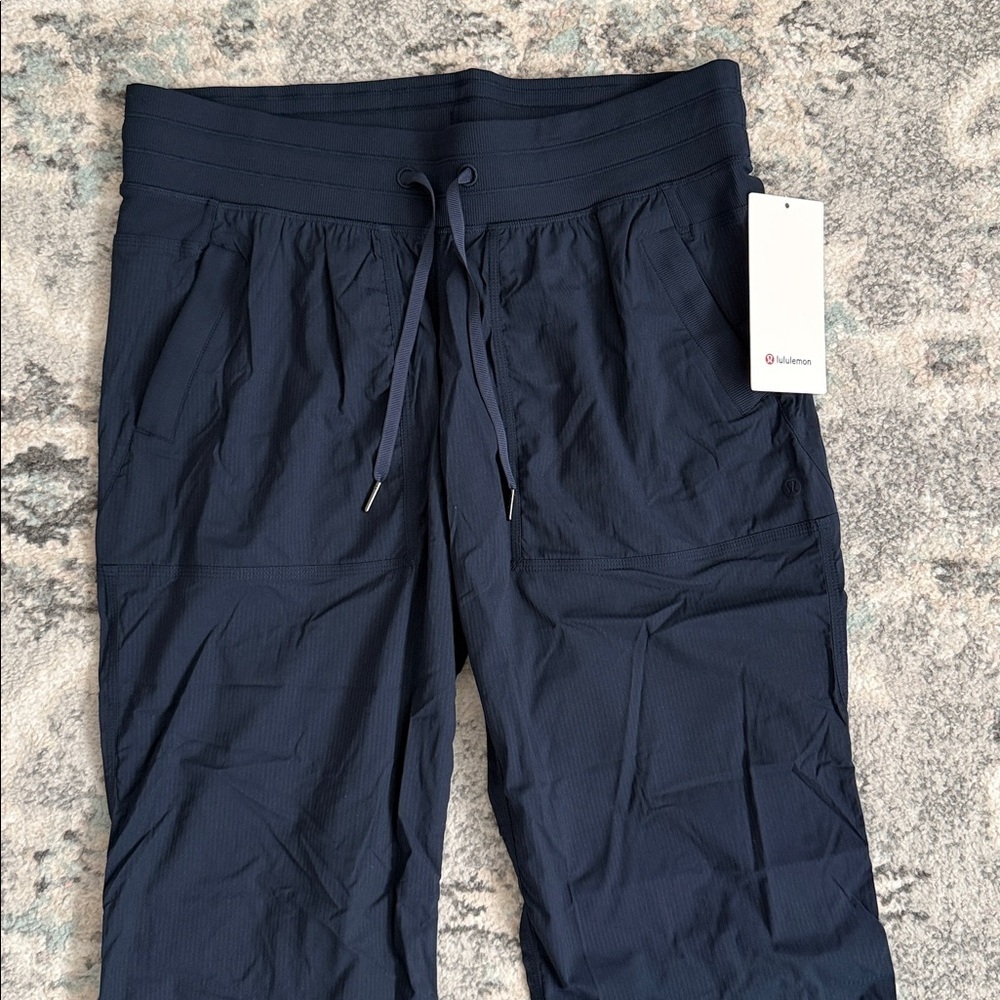 Lululemon Dance Studio Mid-Rise Pant *Short in True Navy Size 12 - Picture 2 of 7